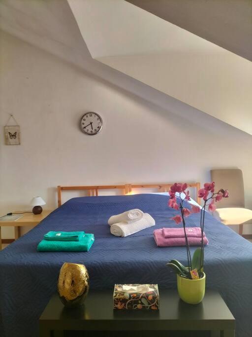 トリノLa Casa Di Marta - Ampia Ed Accogliente Mansarda In Piazza Statutoアパートメント エクステリア 写真